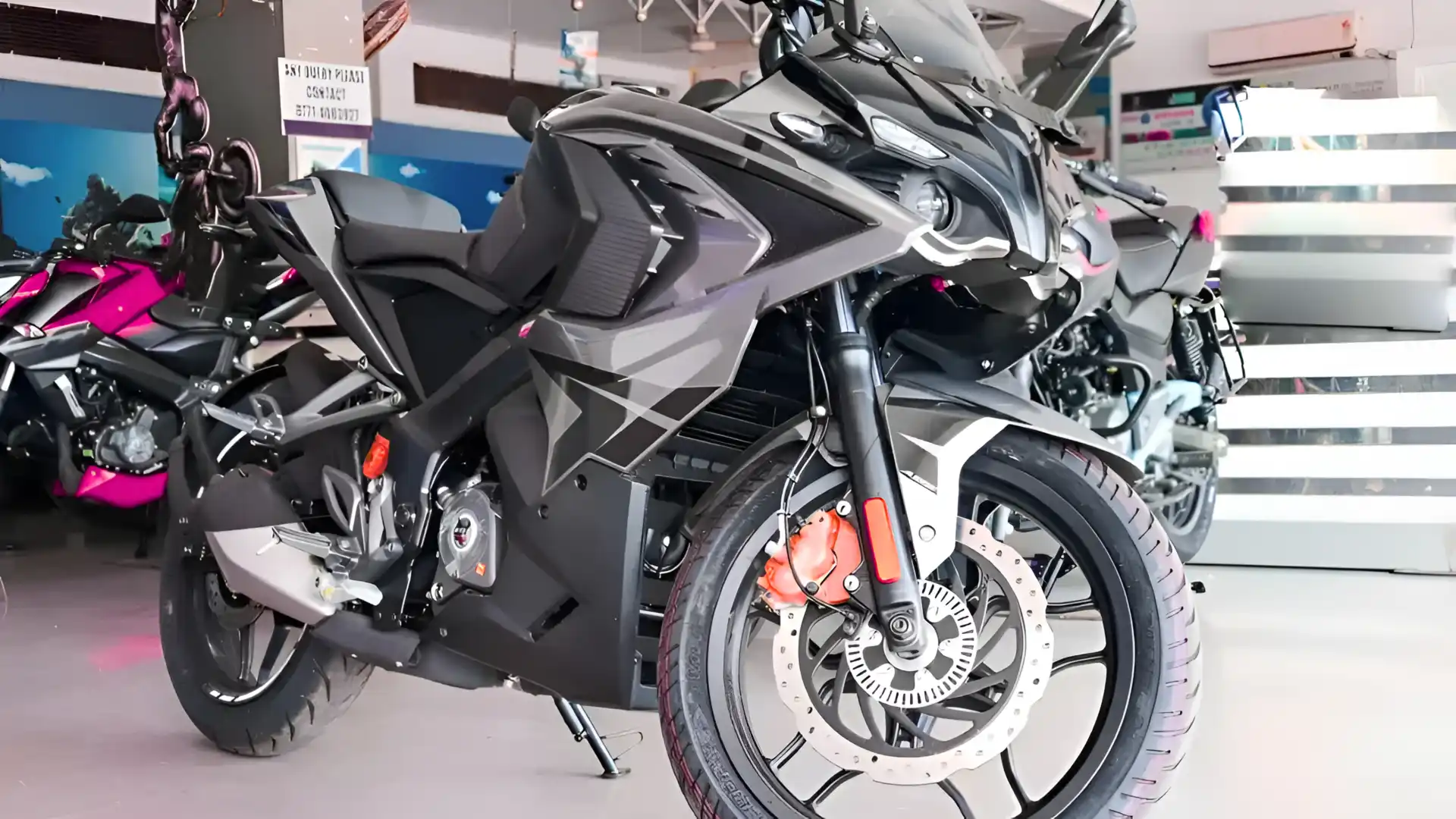 Bajaj Pulsar RS 200 2025
